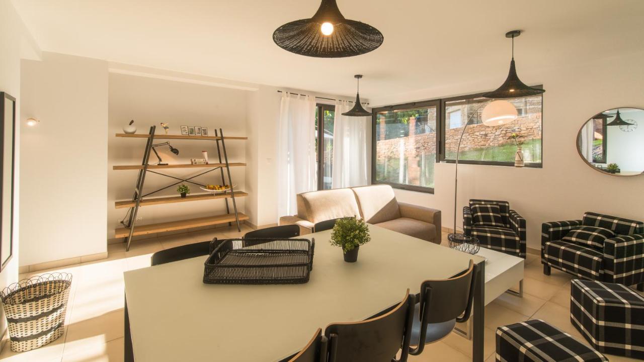 Cote Jardin Avec Jacuzzi Privatif Et Parking Prive Apartment Sarlat-la-Caneda Ngoại thất bức ảnh